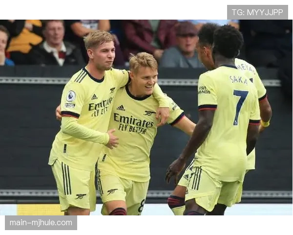 曼城联赛主场三球完胜利物浦，巩固积分榜前列位置