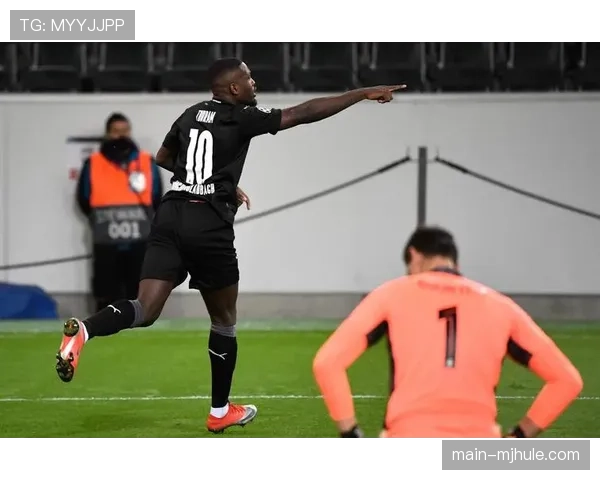 王东升助攻梅开二度 蓉城边后卫插上进攻成固定套路