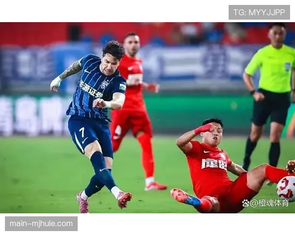 武汉三镇五球惨败深圳 防线崩盘积分滑落至负一